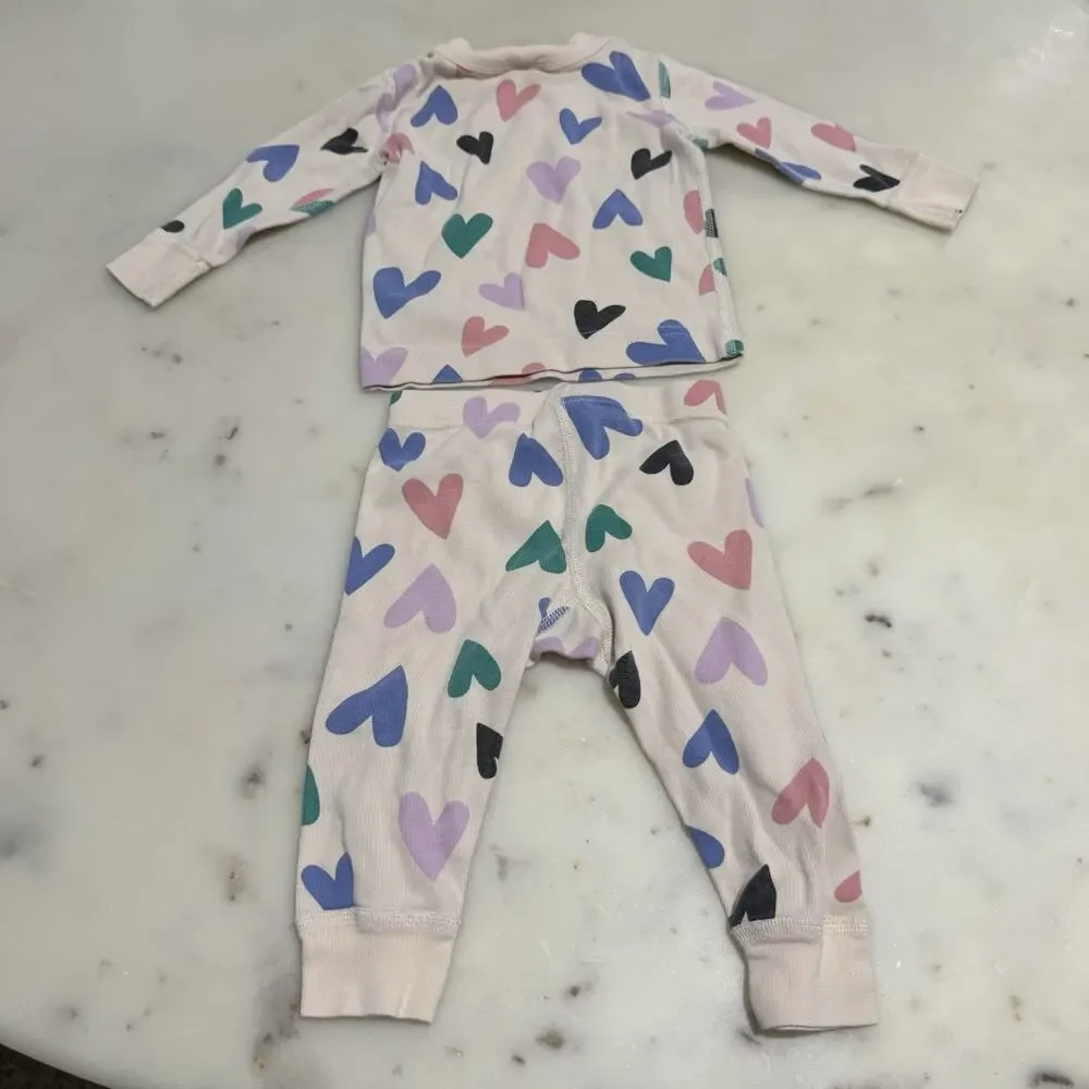 Hanna Andersson Long Sleeve Pajama Set Cream Colorful Hearts 12-18 months